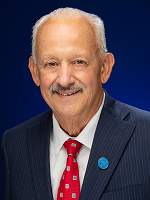 Tom�s D. Morales Headshot